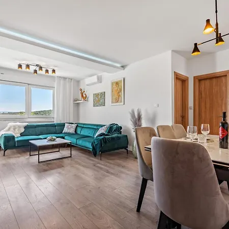 Vila Beybe With Jacuzzi, Large Private Pool 50m2, Bbq,free Wifi, 3 Bedrooms